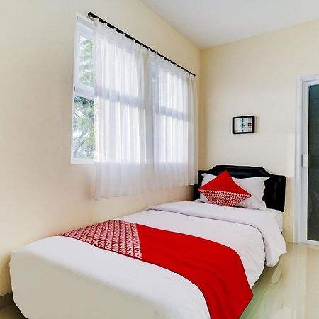 Super Oyo 90778 River Inn Malioboro Yogyakarta Exteriör bild
