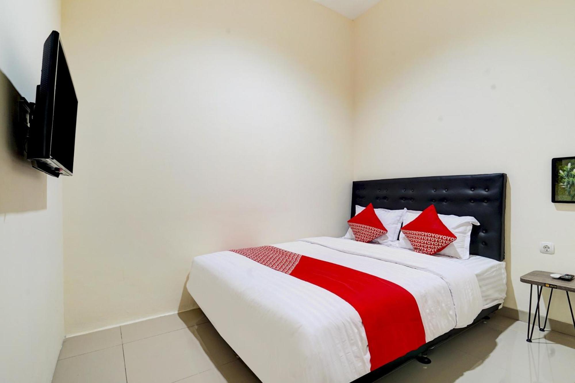 Super Oyo 90778 River Inn Malioboro Yogyakarta Exteriör bild